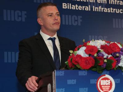 1649919499525934.jpg 135202366.jpg